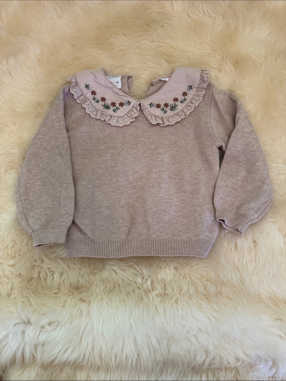 Zara soft mauve sweater with embroidered peter pan collar